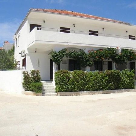 Apartments Ivan Orlic Vinišće Exterior foto