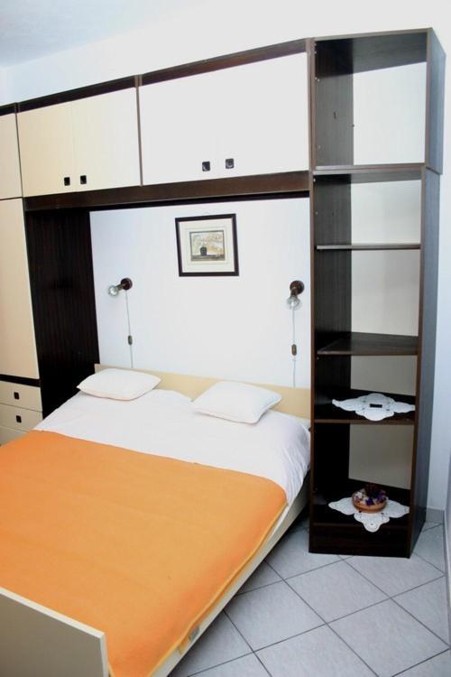 Apartments Ivan Orlic Vinišće Quarto foto